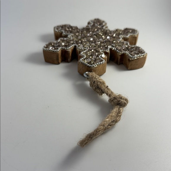 Wood Sequins Beads Snowflake Ornament - Picture 3 of 8